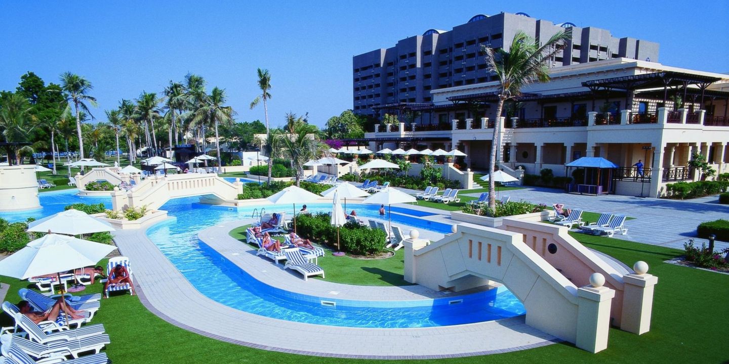 intercontinental-muscat-3954986136-2x1